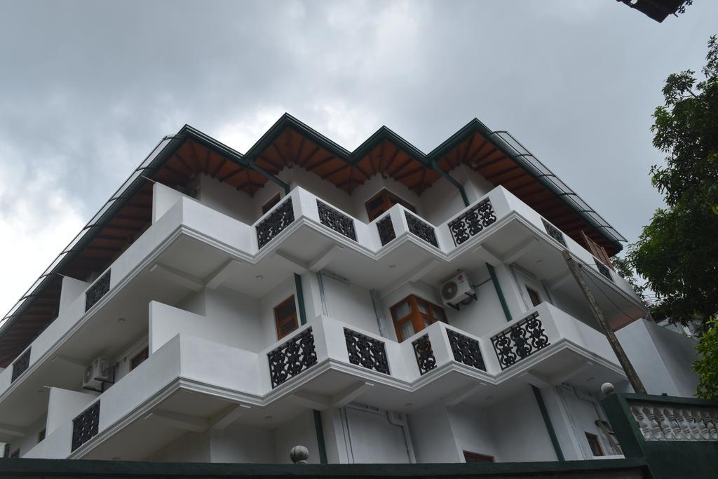 Vista Liyya Residence Kandy Exterior photo