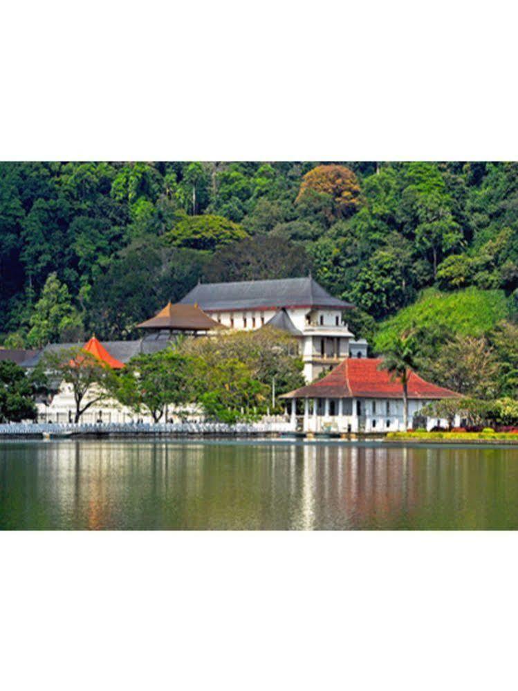 Vista Liyya Residence Kandy Exterior photo